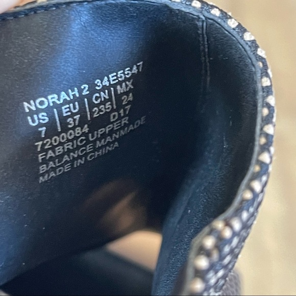 Calvin Klein Norah 2 Heels - Picture 7 of 8